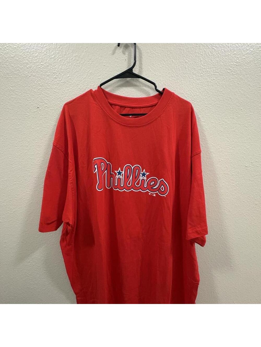 Fanatics Men's Red Tshirt